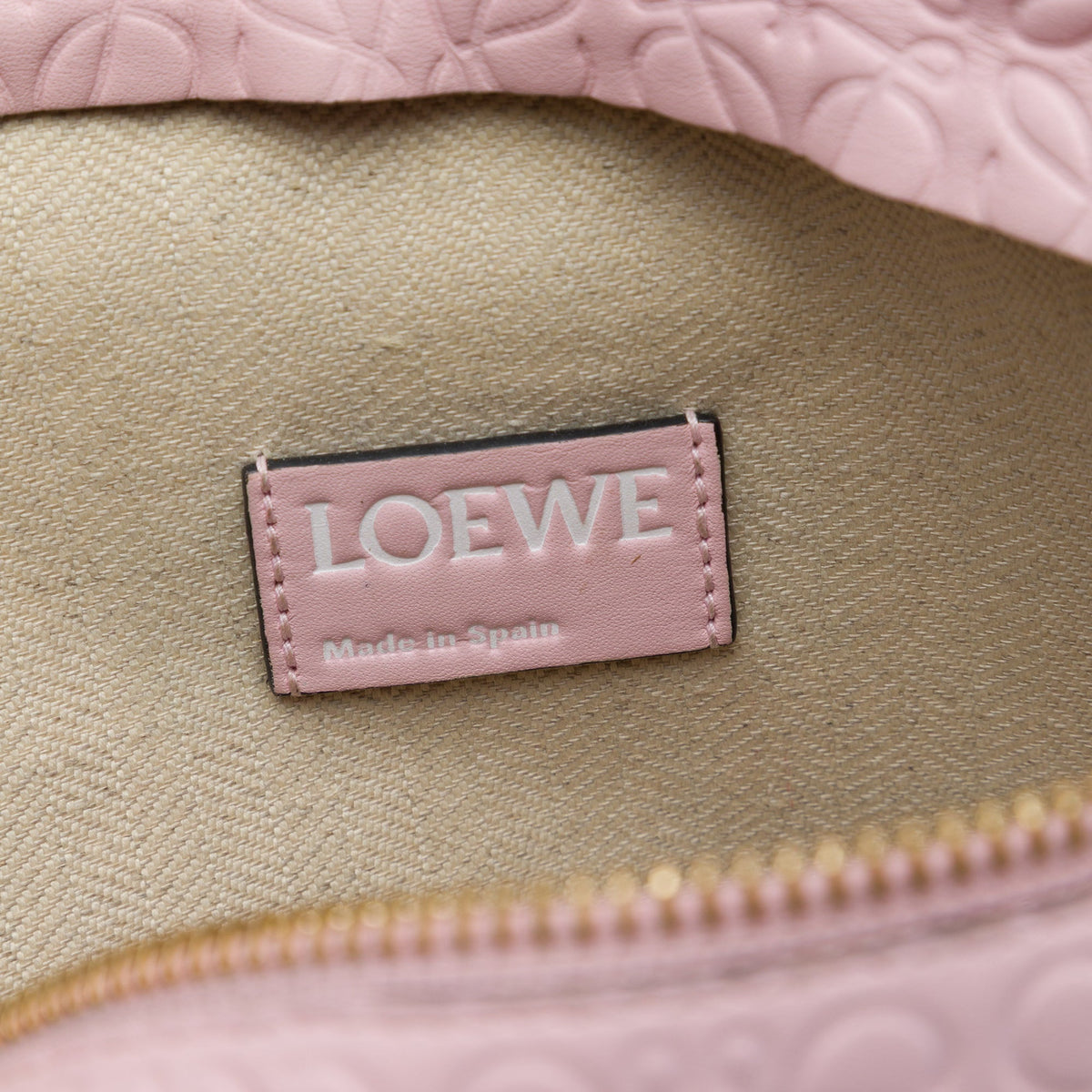 LOEWE Embossed Leather Anagram Repeat T Clutch — Pink