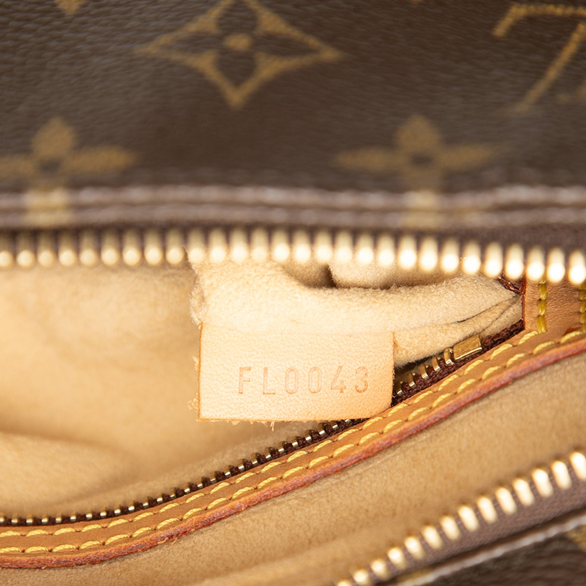 Louis Vuitton Monogram Looping MM