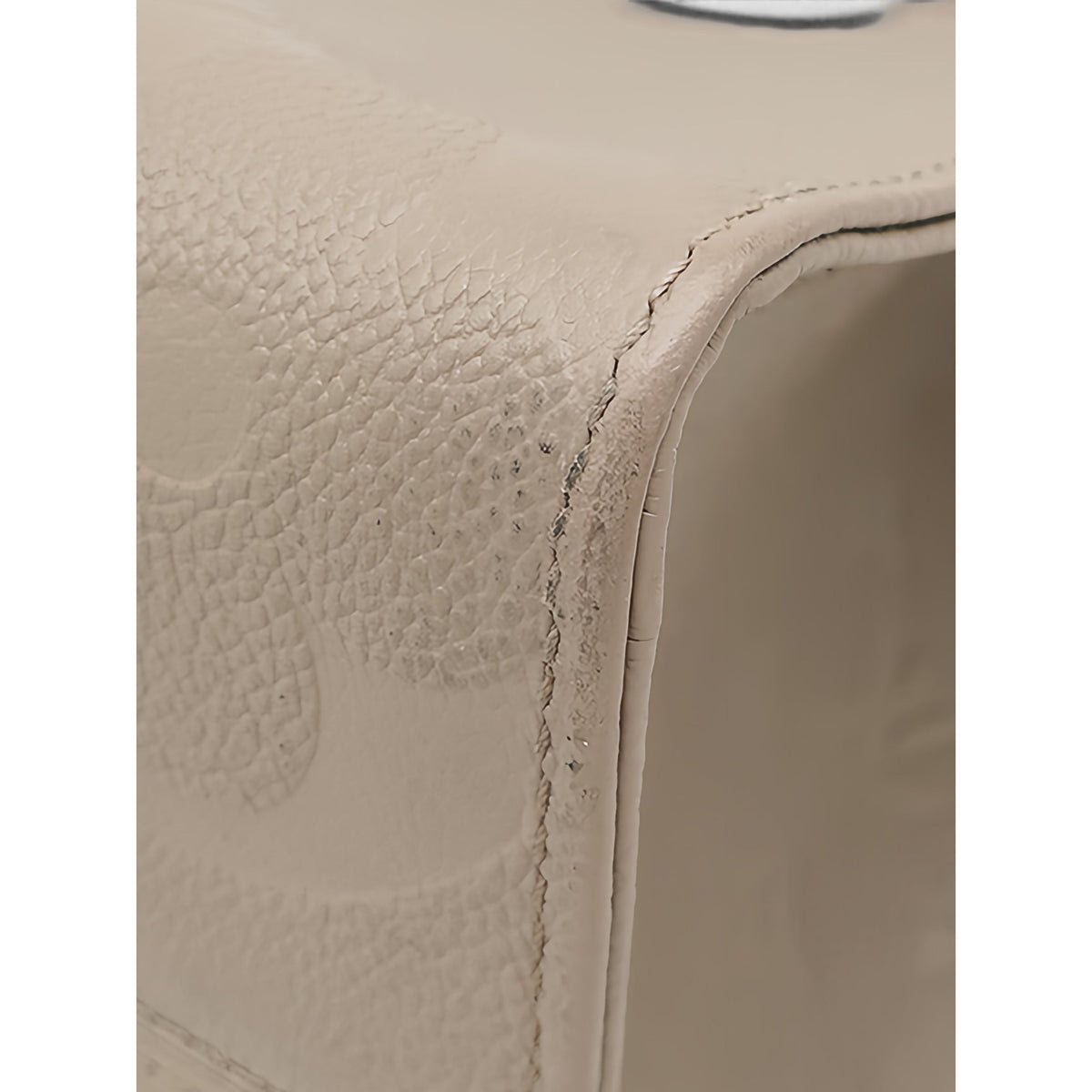 Louis Vuitton Monogram Empreinte OnTheGo MM — Beige