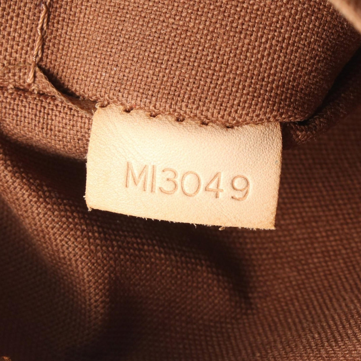 Louis Vuitton Monogram Thames PM