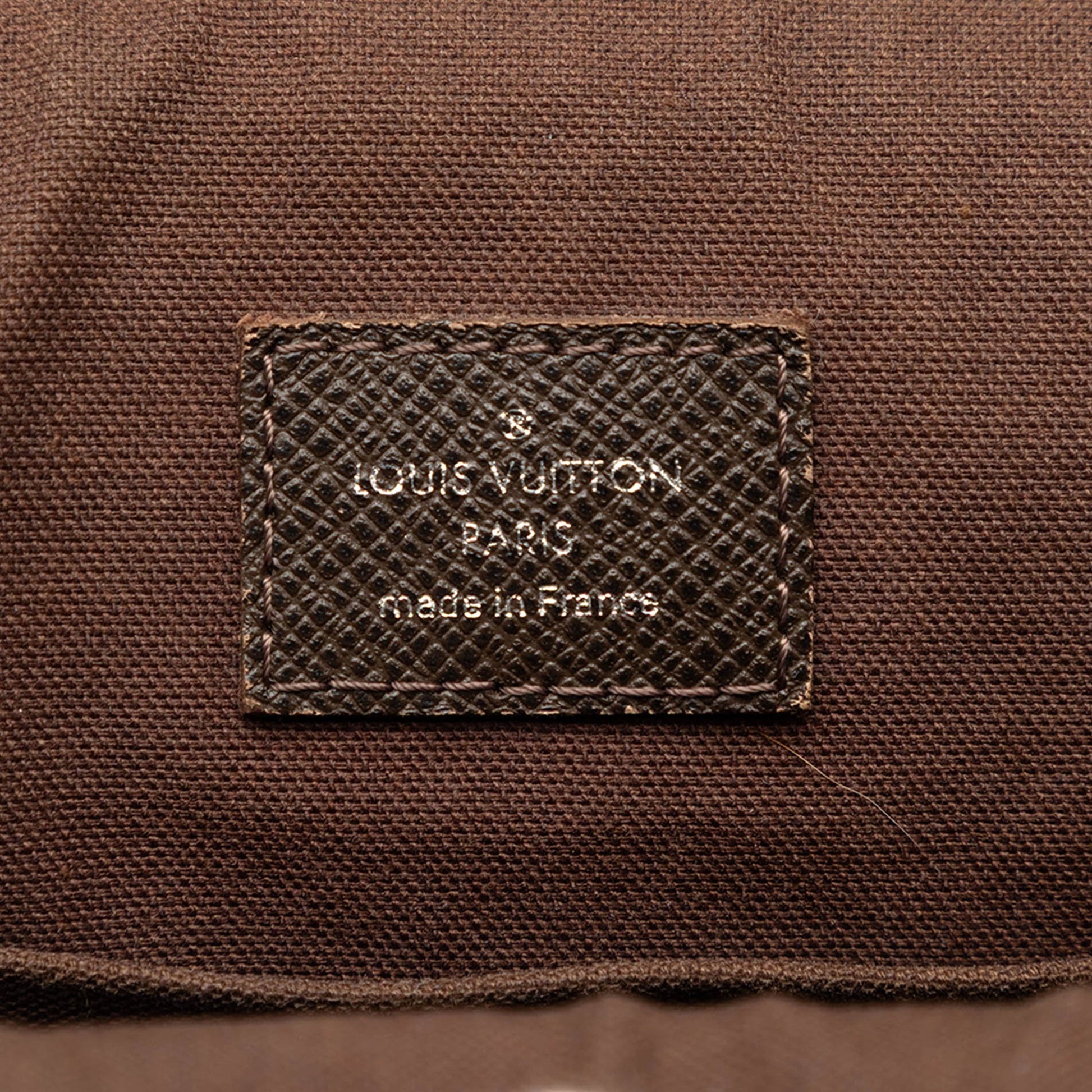 Louis Vuitton Taiga Andrei