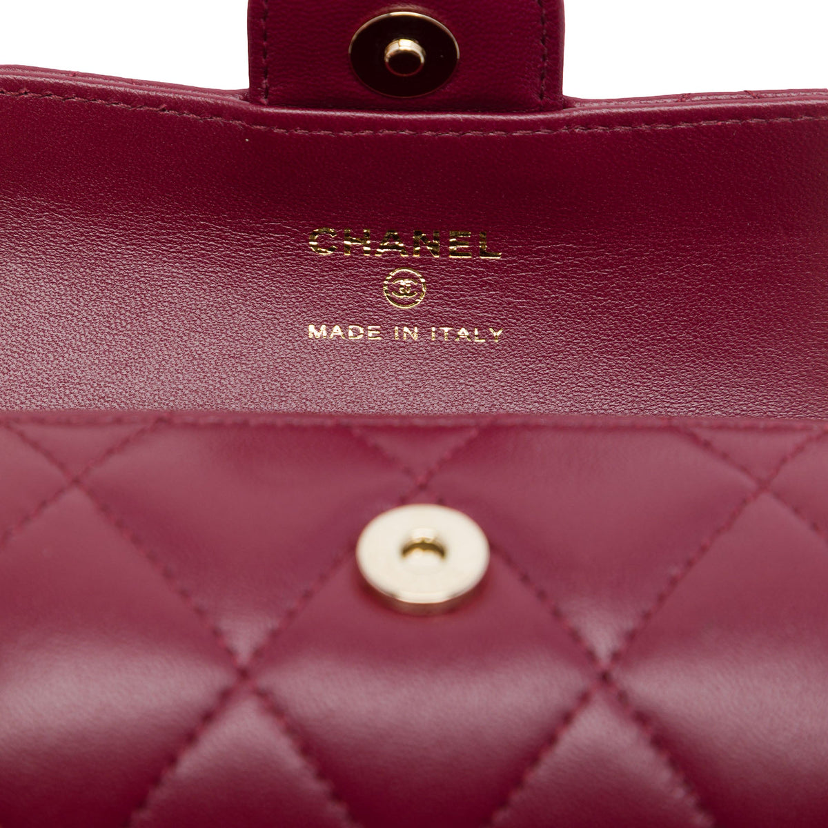 Chanel Quilted Lambskin Box Of Secrets Card Holder With Chain — Red