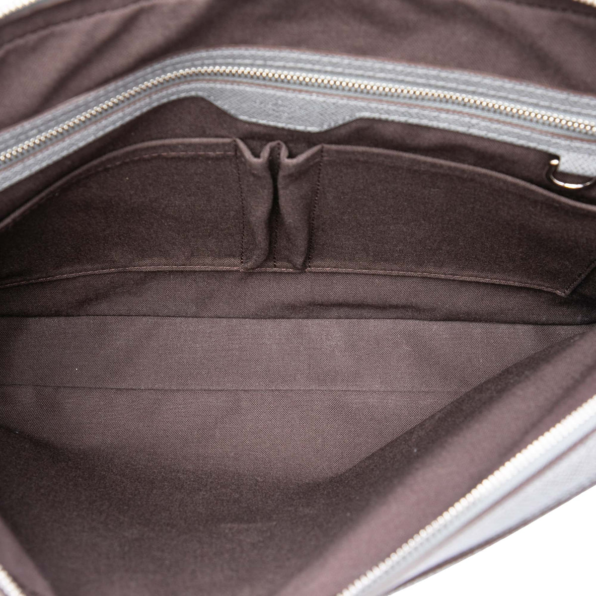 Louis Vuitton Taiga Vassili PM — Gray