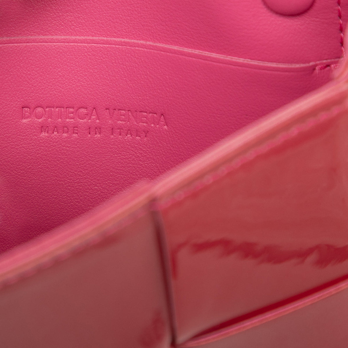 Bottega Veneta Extra Mini Patent Intrecciato Cassette Crossbody — Pink