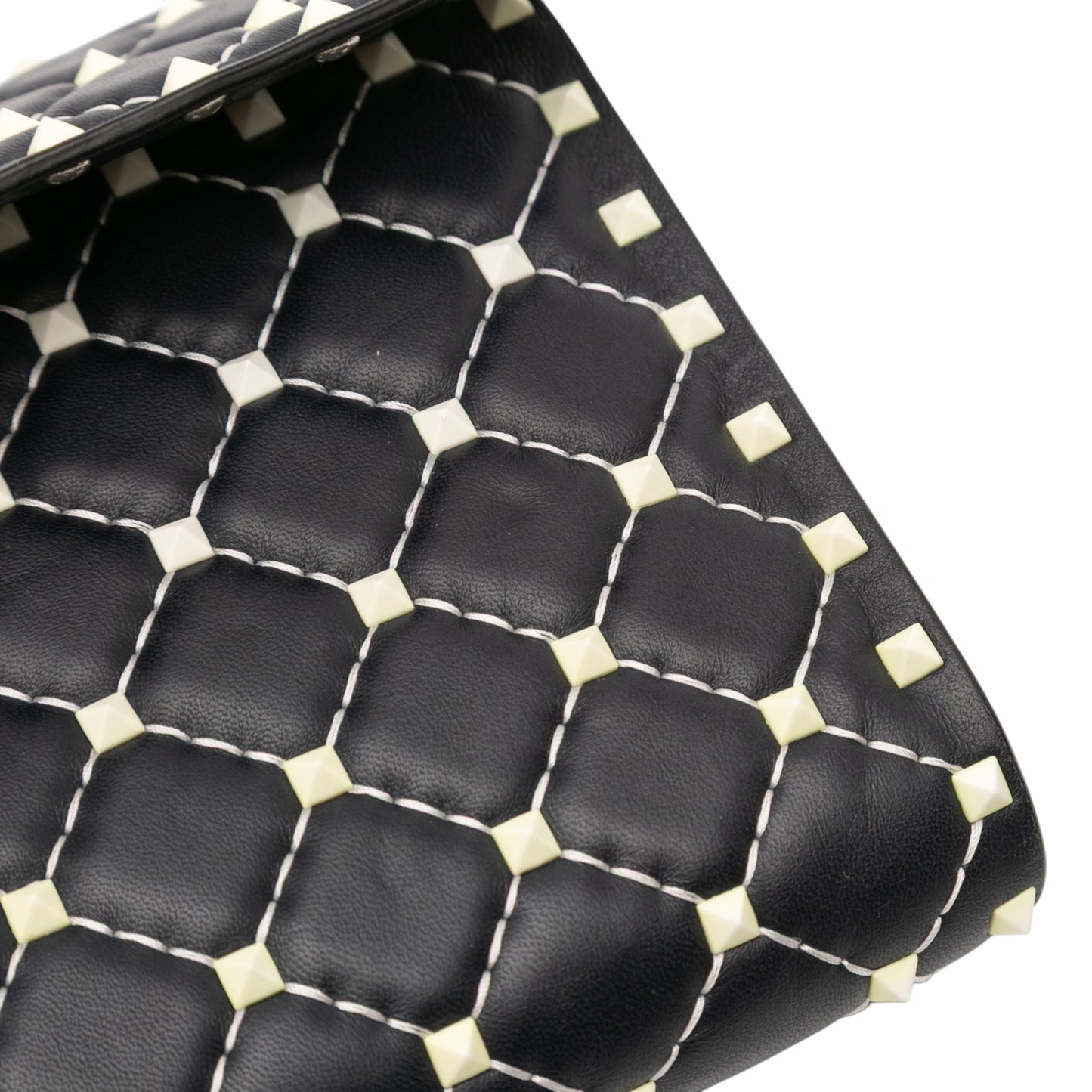 Valentino Quilted Lambskin Free Rockstud Spike Wallet On Chain