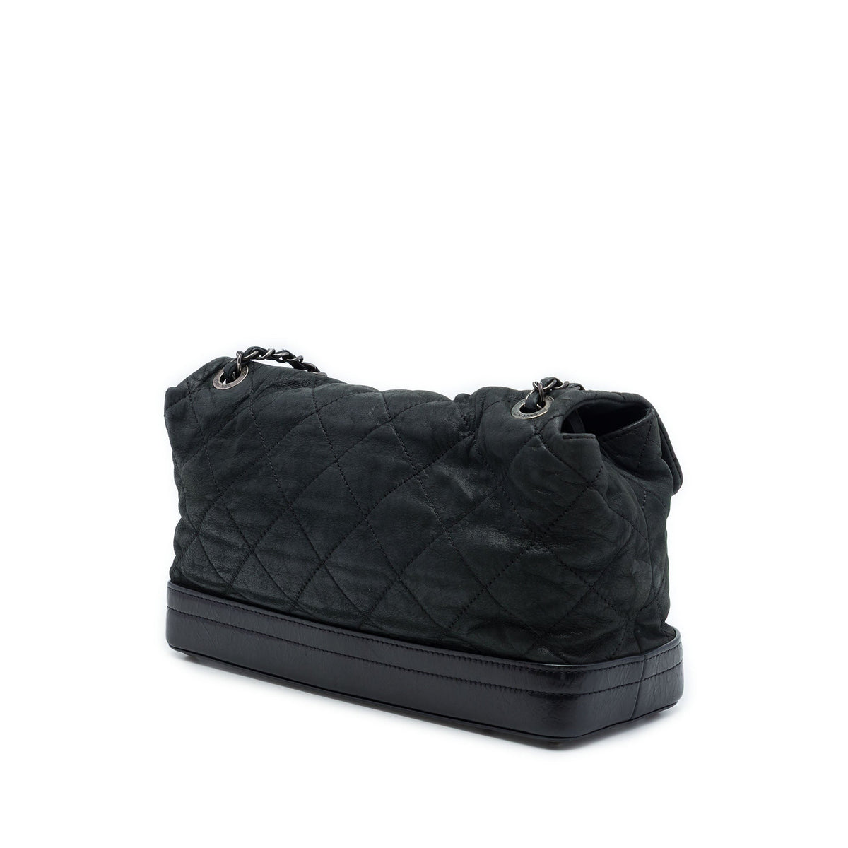 Chanel Quilted Iridescent Calfskin VIP Flap — Black
