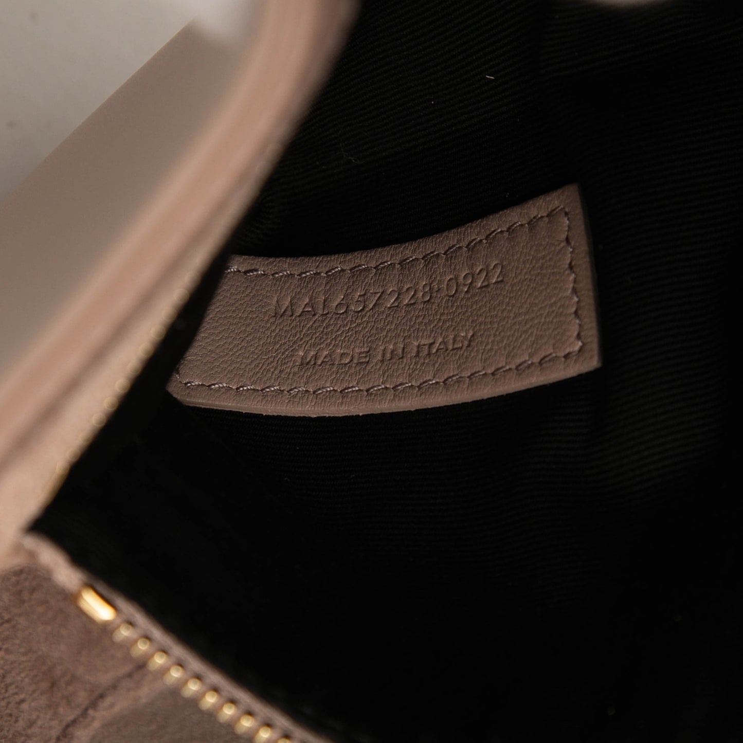 Saint Laurent Smooth Calfskin Le 5 a 7