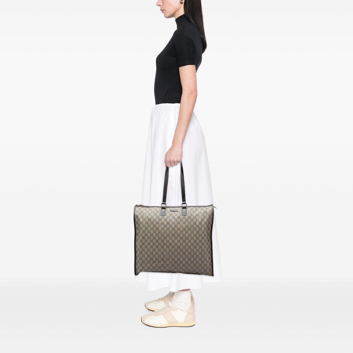 Gucci GG Supreme Tote — Beige