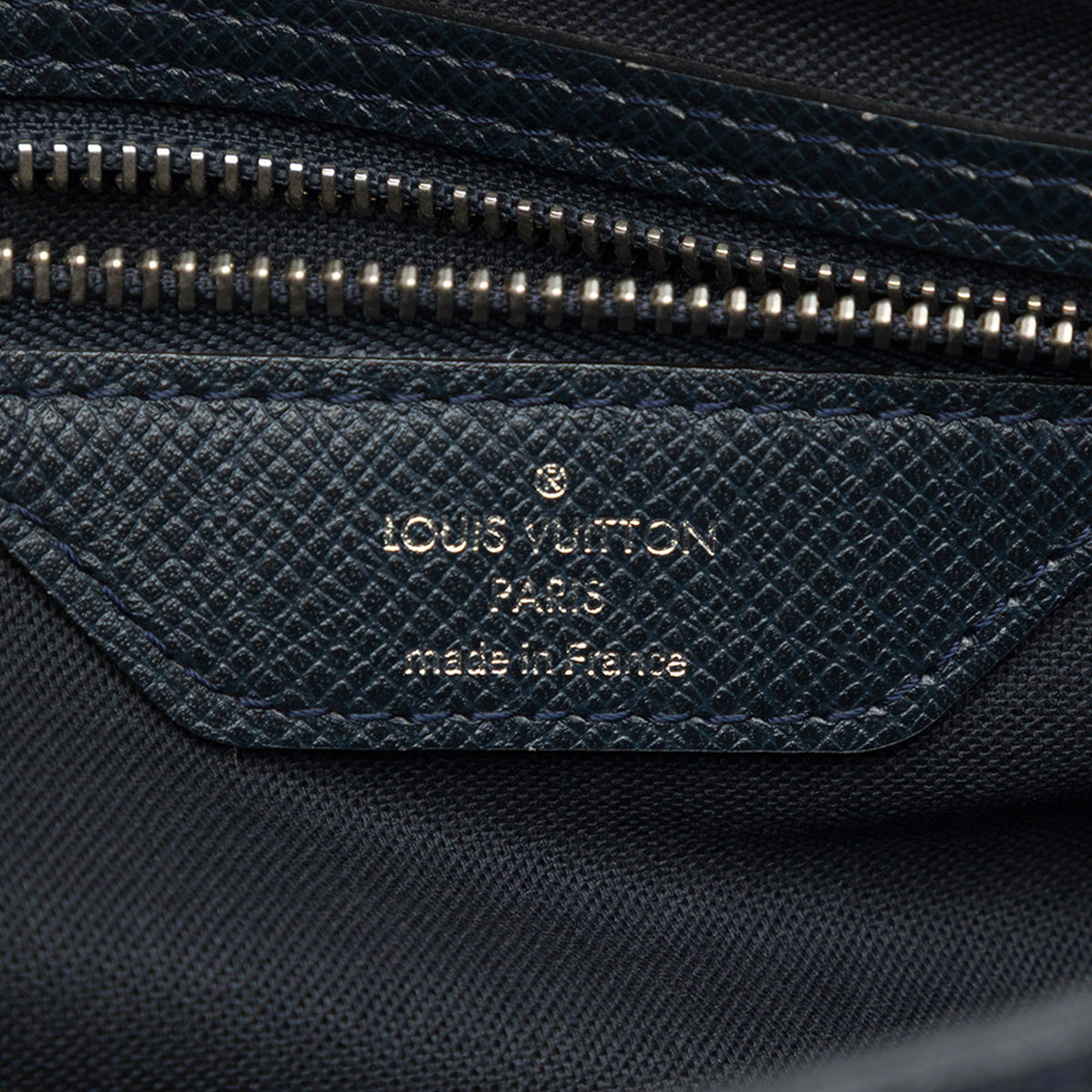 Louis Vuitton Taiga Roman MM — Blue