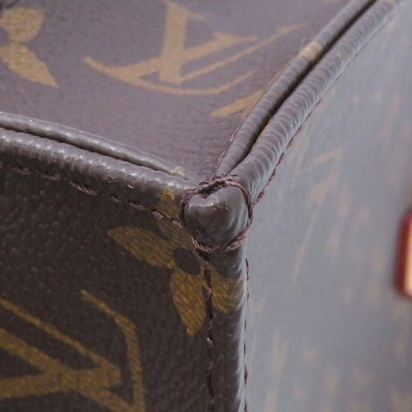Louis Vuitton Monogram Petit Sac Plat