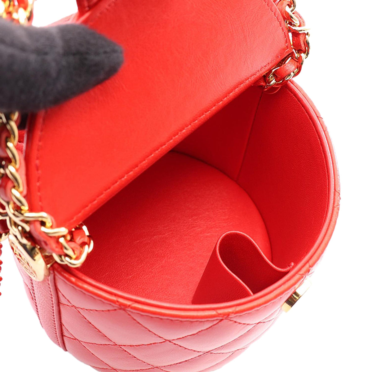Chanel CC Quilted Lambskin Top Handle Round Vanity Case with Chain — Red