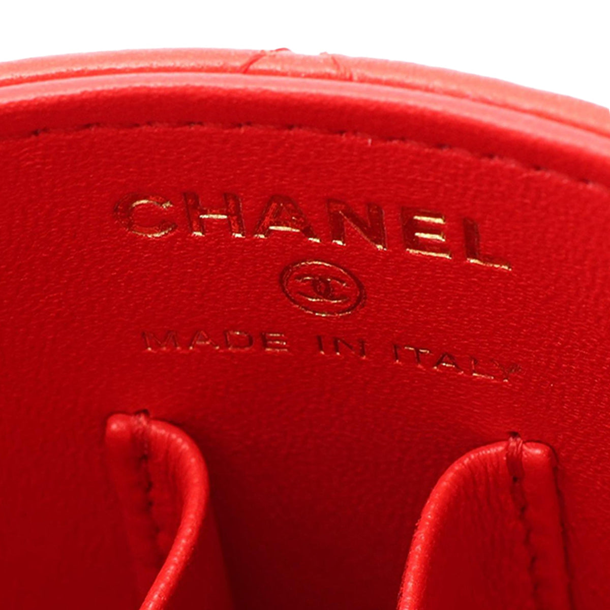 Chanel CC Quilted Lambskin Top Handle Round Vanity Case with Chain — Red
