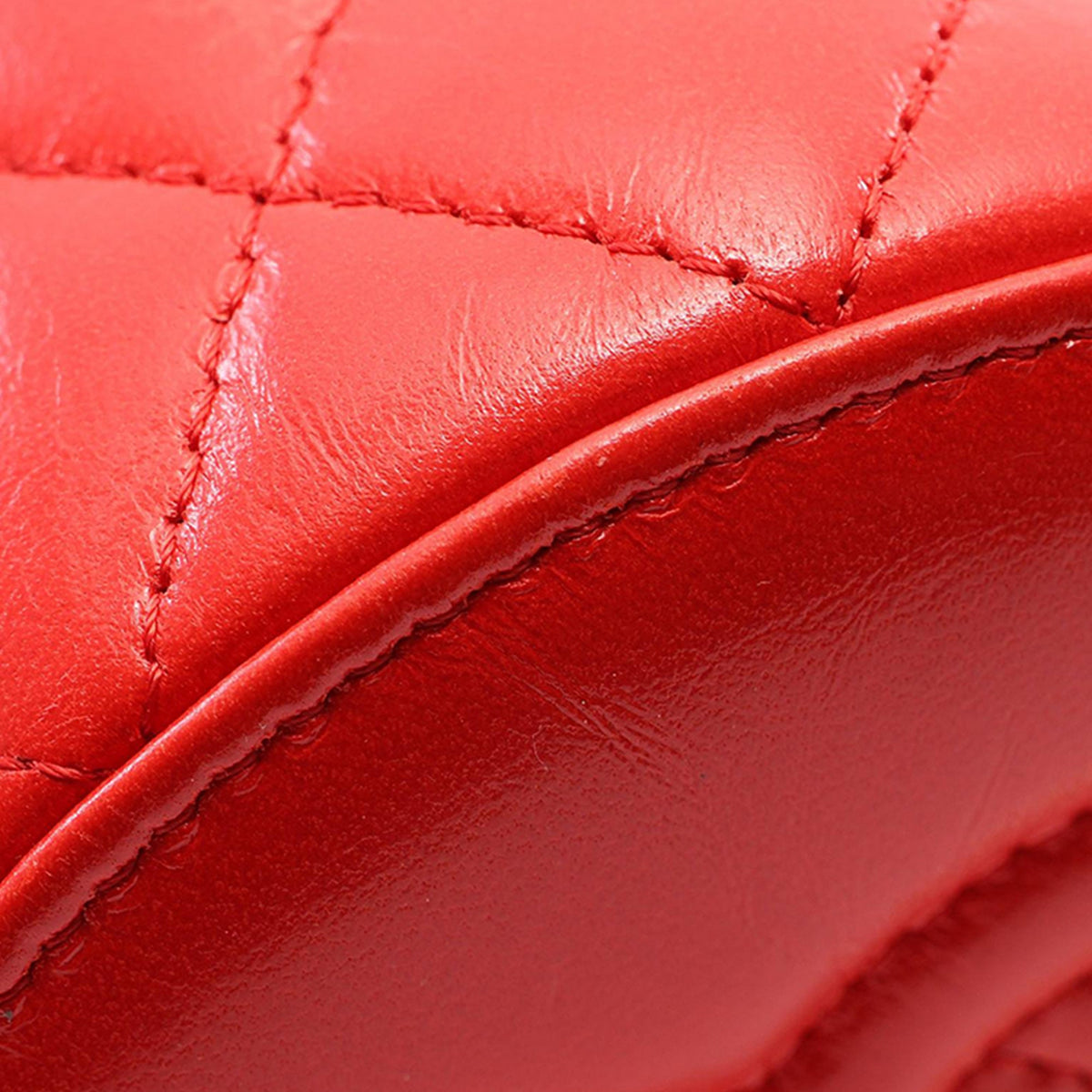 Chanel CC Quilted Lambskin Top Handle Round Vanity Case with Chain — Red