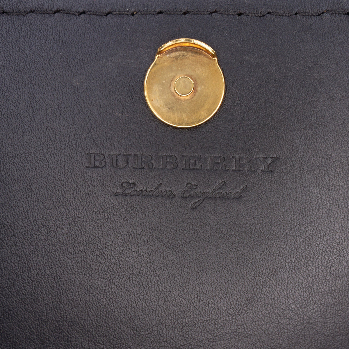Burberry Pebbled Leather Embossed Logo Hampshire Wallet on Chain
