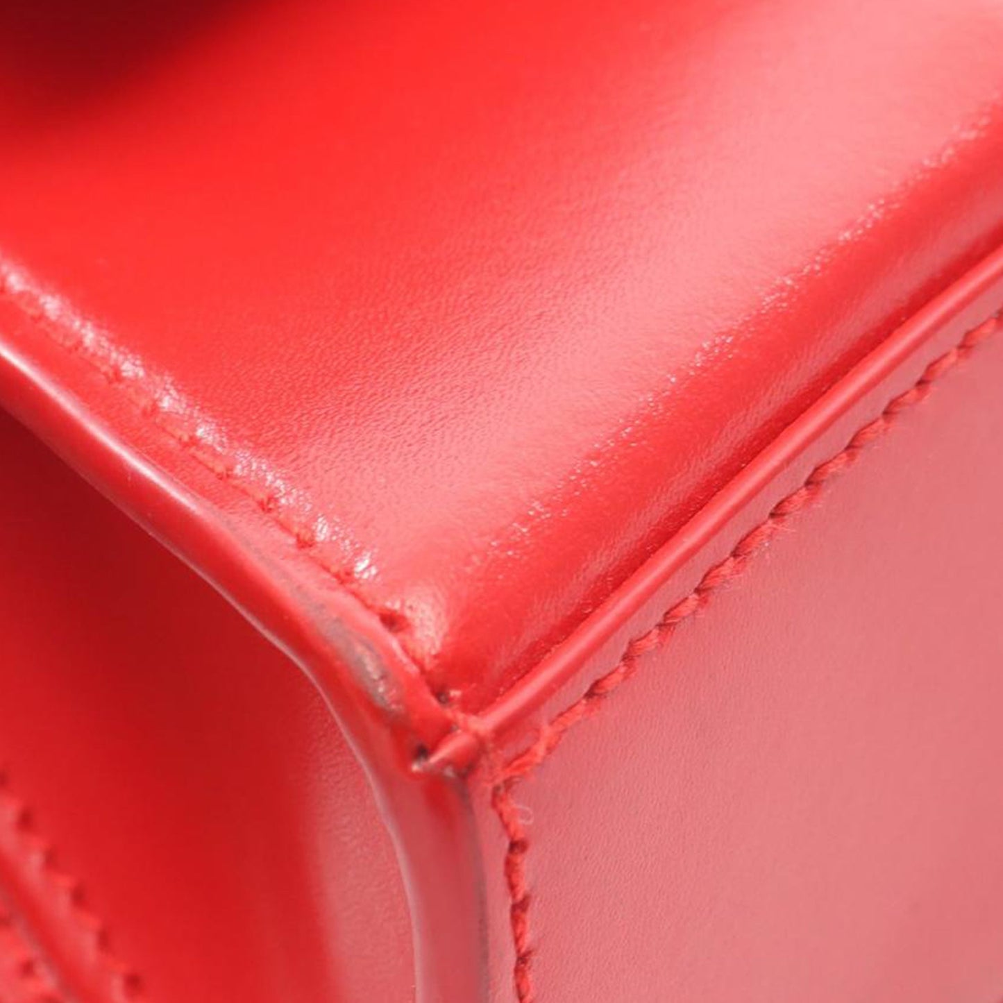 Balenciaga Calfskin Hourglass Wallet On Chain