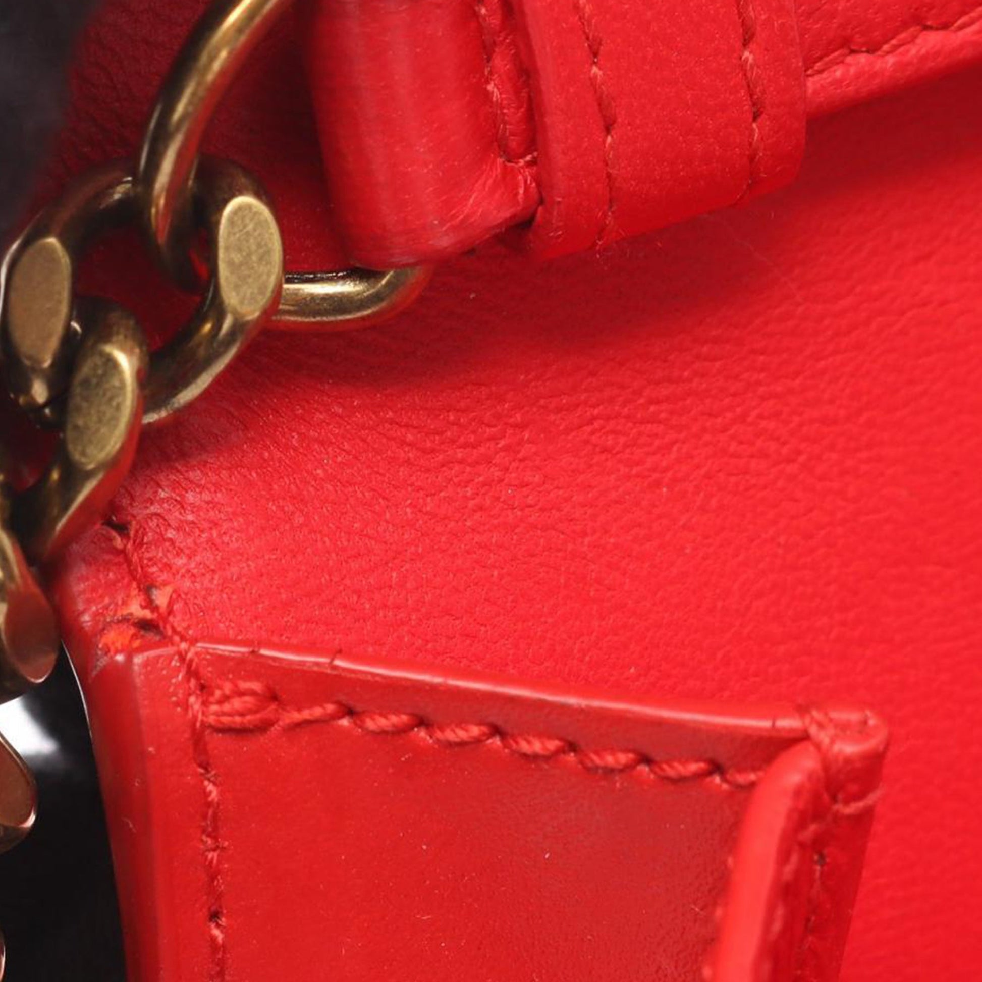Balenciaga Calfskin Hourglass Wallet On Chain