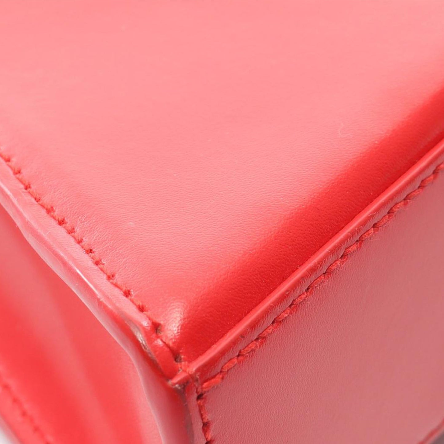 Balenciaga Calfskin Hourglass Wallet On Chain