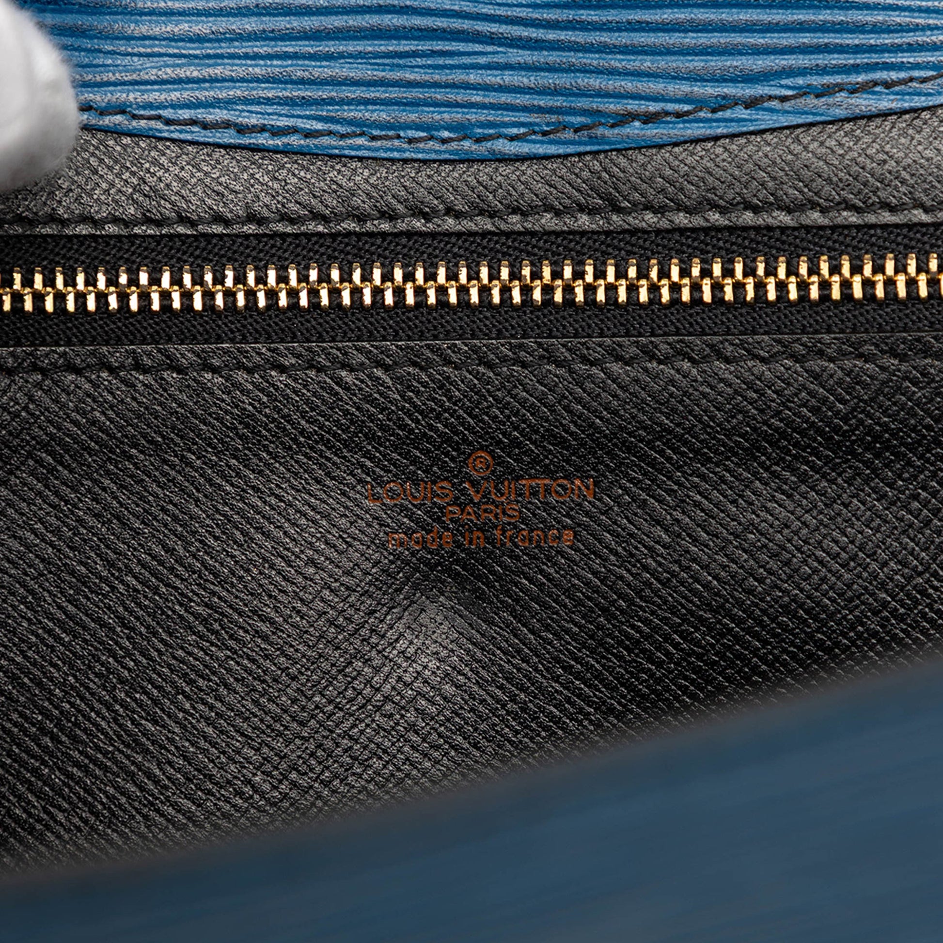 Louis Vuitton Epi Montaigne 27