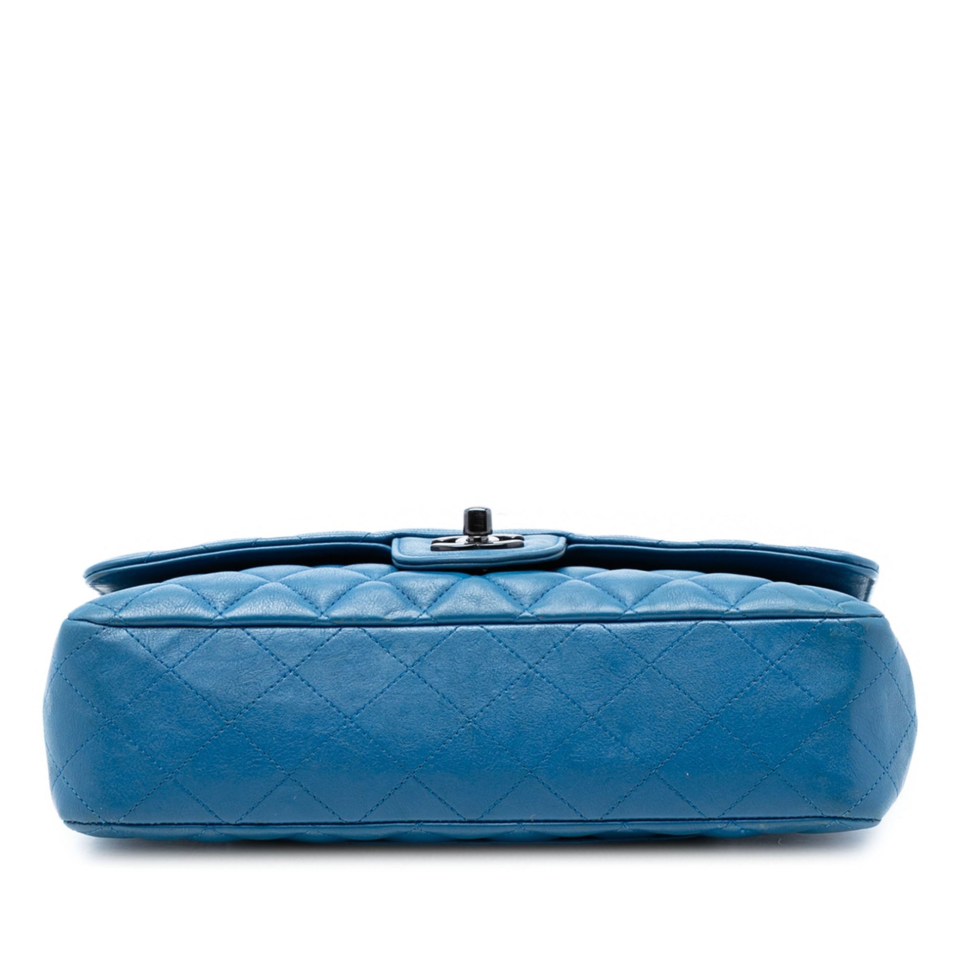 Medium Classic Calfskin Double Flap