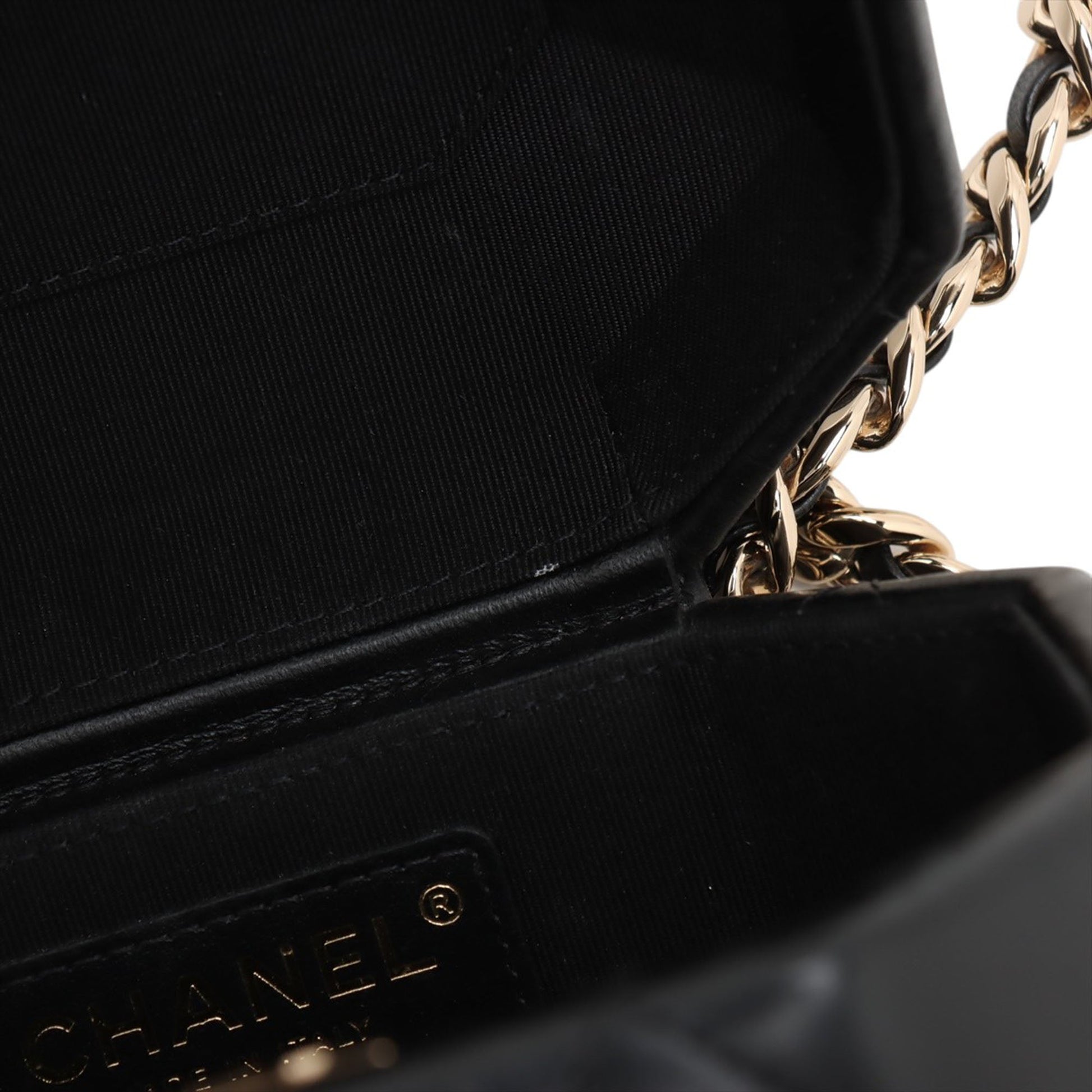 Chanel CC Quilted Lambskin Hexagon Top Handle Vanity Case