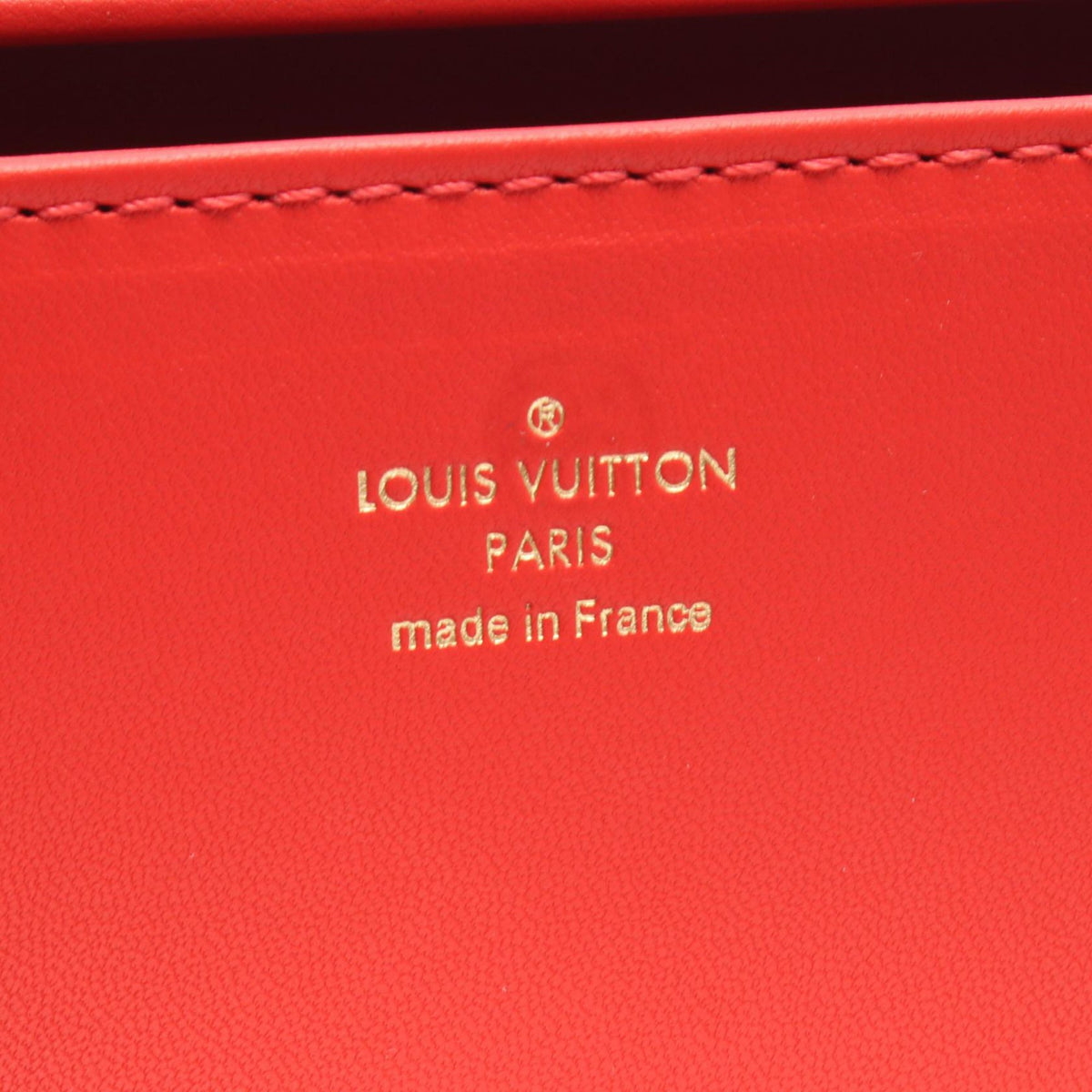 Louis Vuitton Monogram Fall In Love Mobile Box