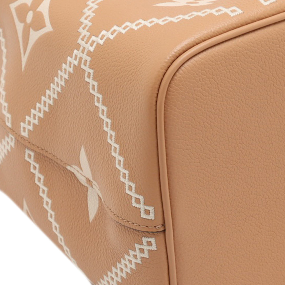 Louis Vuitton Monogram Giant Bicolor Empreinte Broderies Neonoe MM