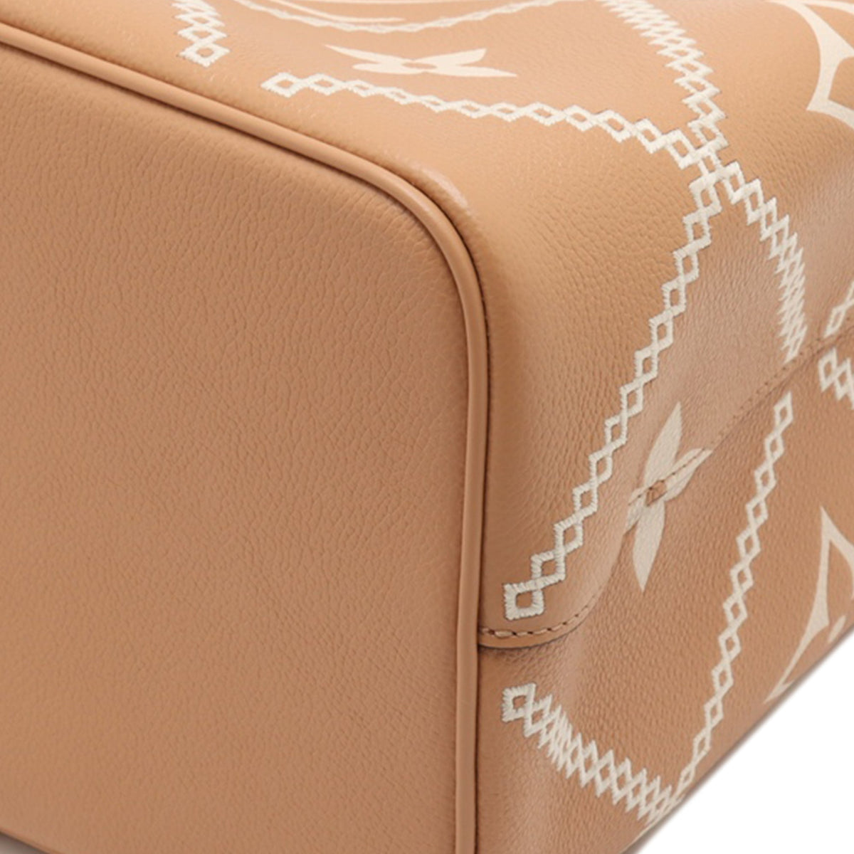 Louis Vuitton Monogram Giant Bicolor Empreinte Broderies Neonoe MM