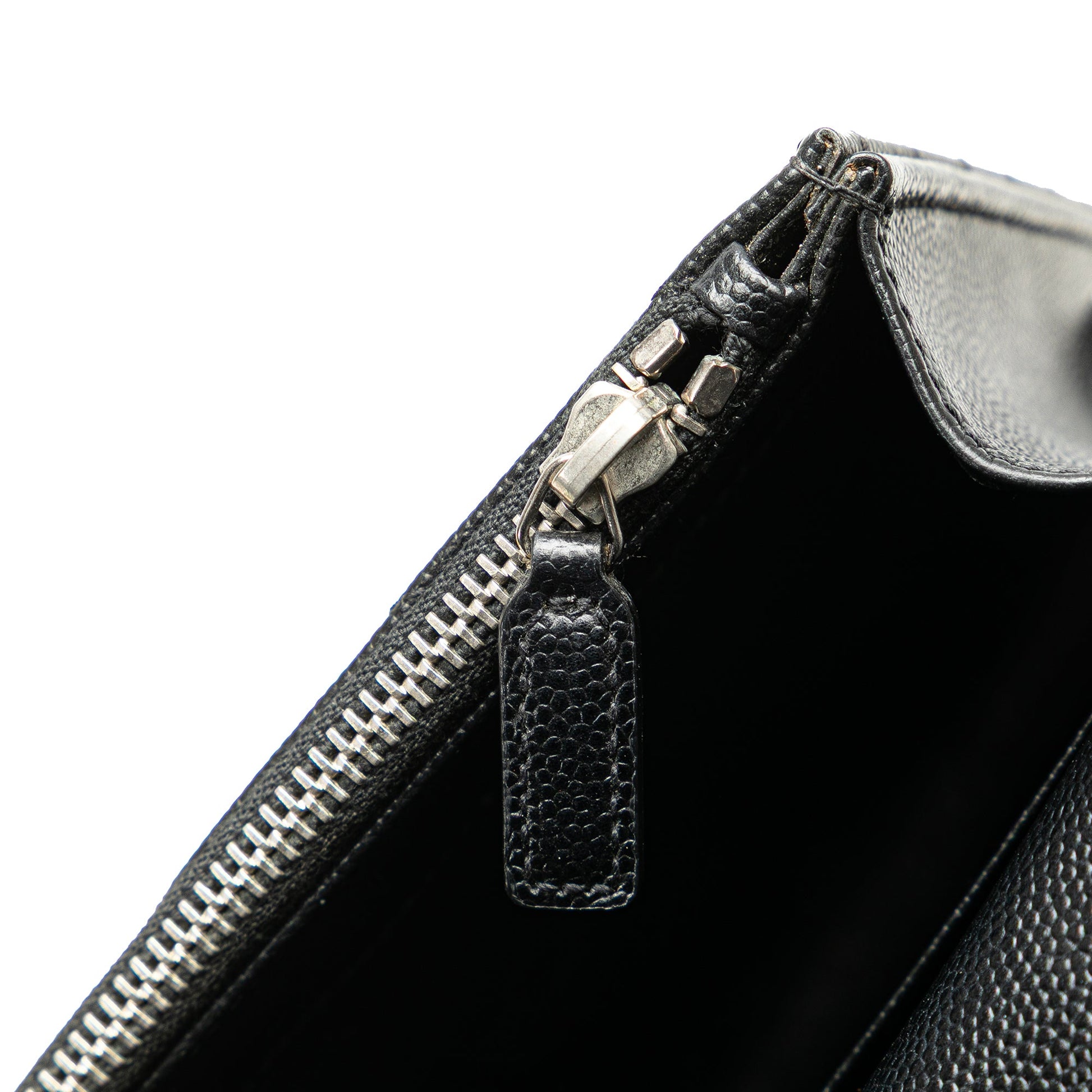 Saint Laurent Grain De Poudre Matelasse Chevron Monogram Chain Wallet