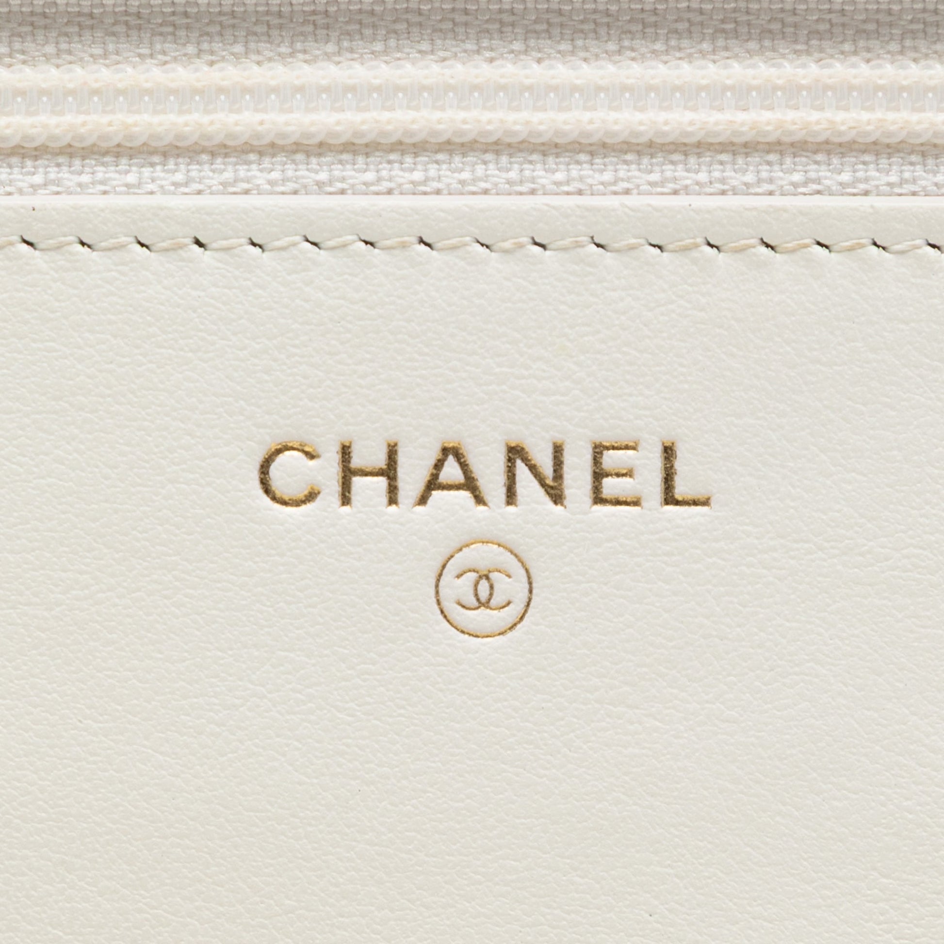 Chanel CC Crinkled Chevron Calfskin Wallet On Chain