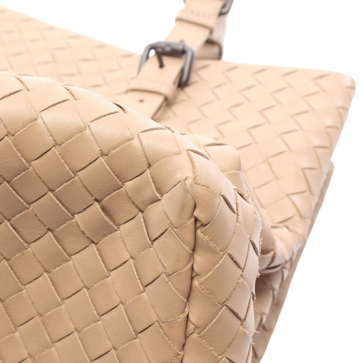 Bottega Veneta Medium Nappa Intrecciato Roma Tote — Beige