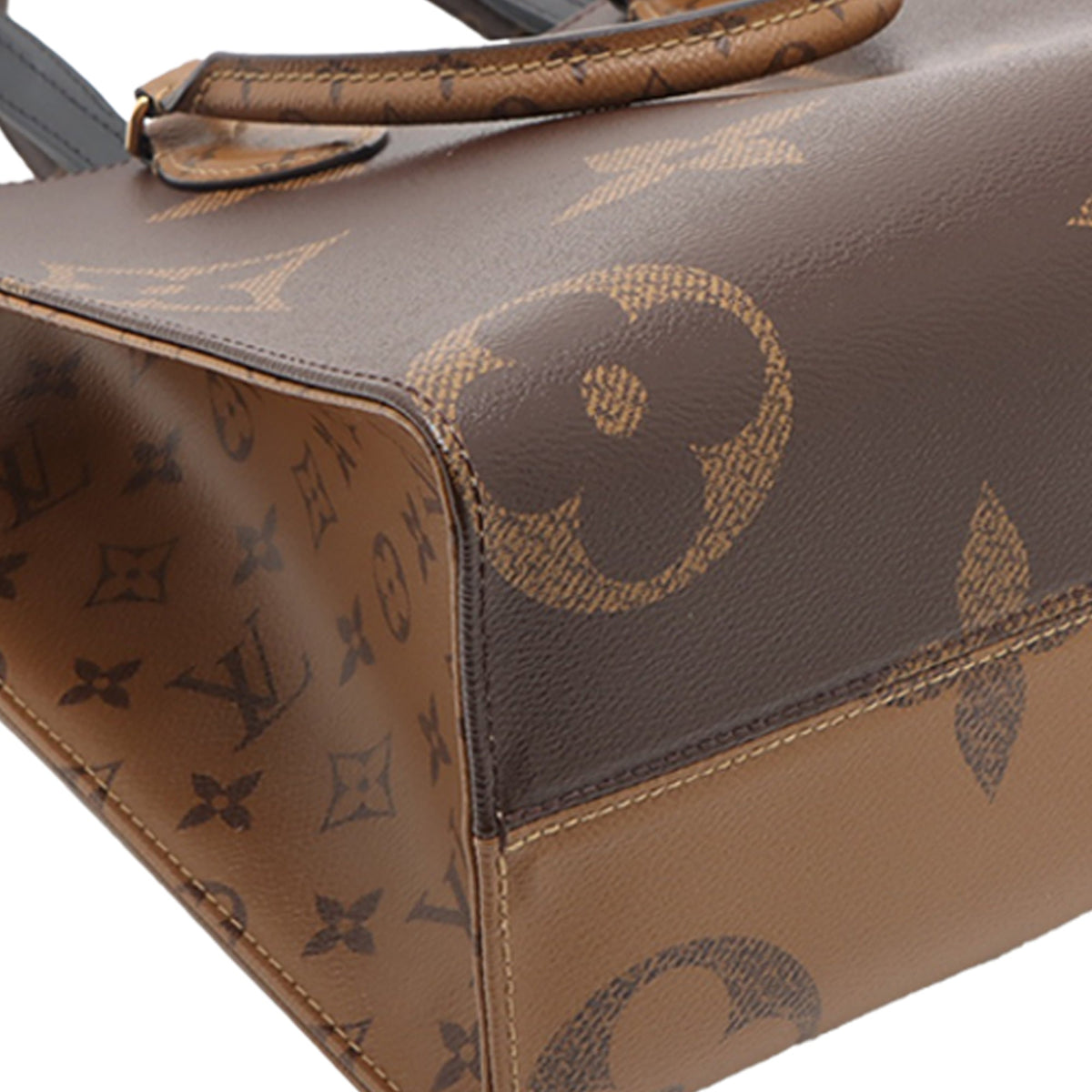 Louis Vuitton Monogram Reverse Giant OnTheGo MM