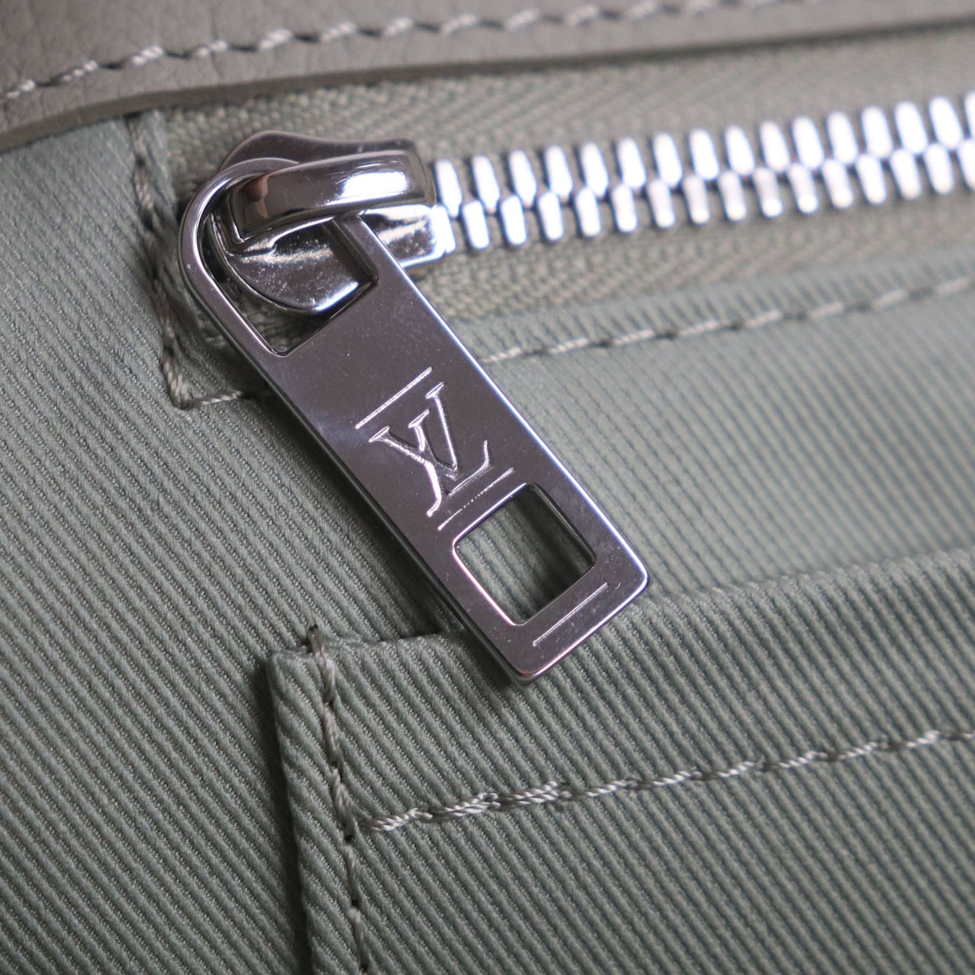 Louis Vuitton Aerogram Fastline Tote