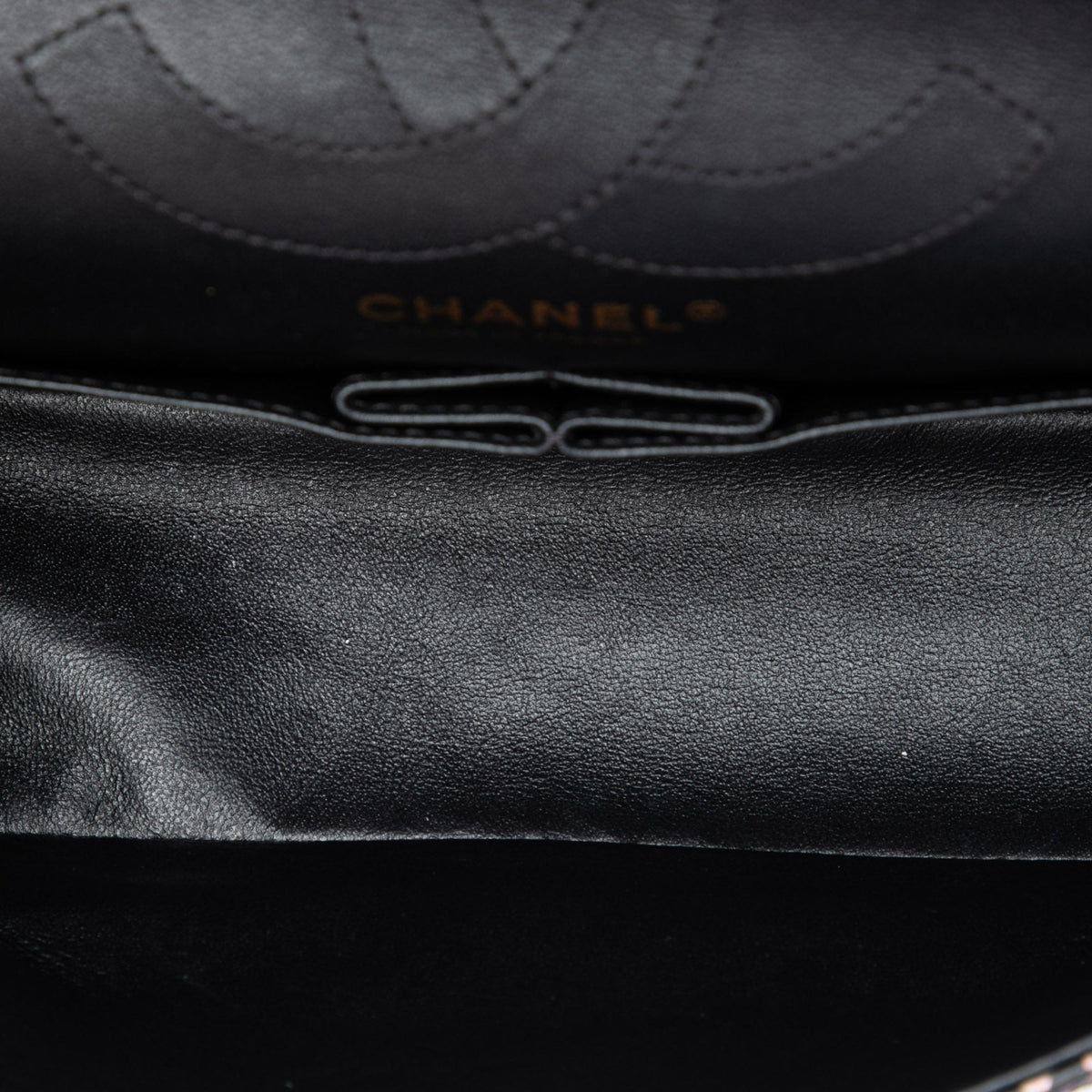 Chanel Croc Embossed Calfskin Graffiti Cocodile Reissue 2.55 Double Flap 226 — Black