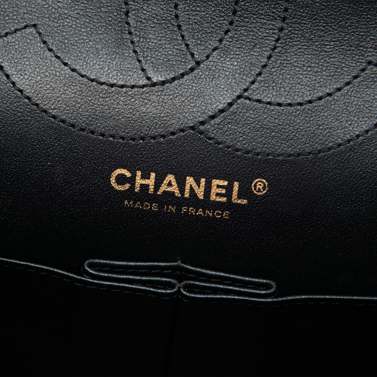 Chanel Croc Embossed Calfskin Graffiti Cocodile Reissue 2.55 Double Flap 226 — Black