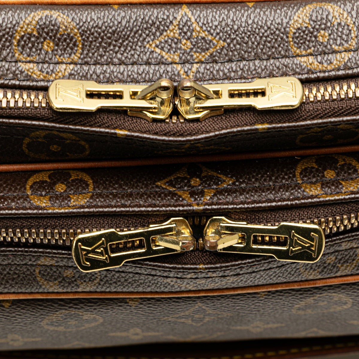 Louis Vuitton Monogram Reporter GM