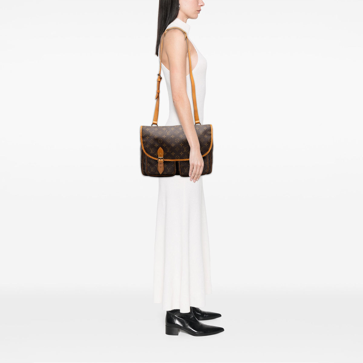 Louis Vuitton Monogram Sac Gibeciere MM