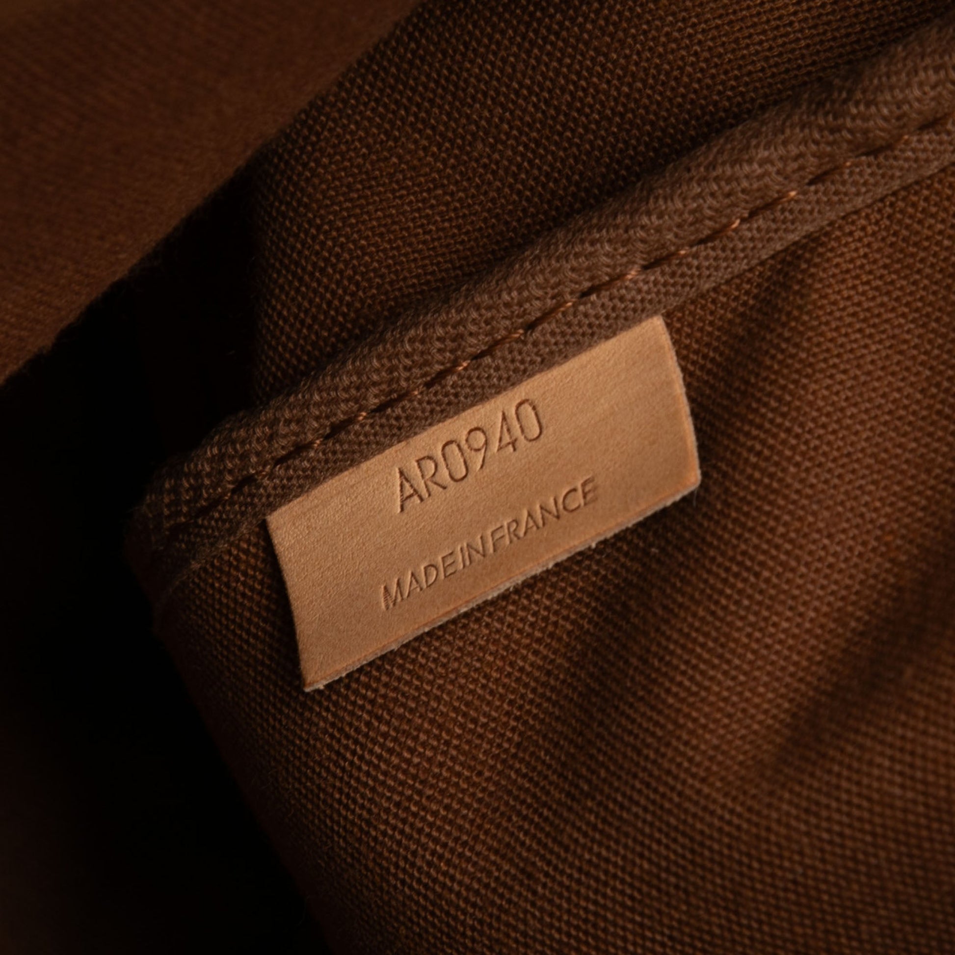 Louis Vuitton Monogram Saumur 43