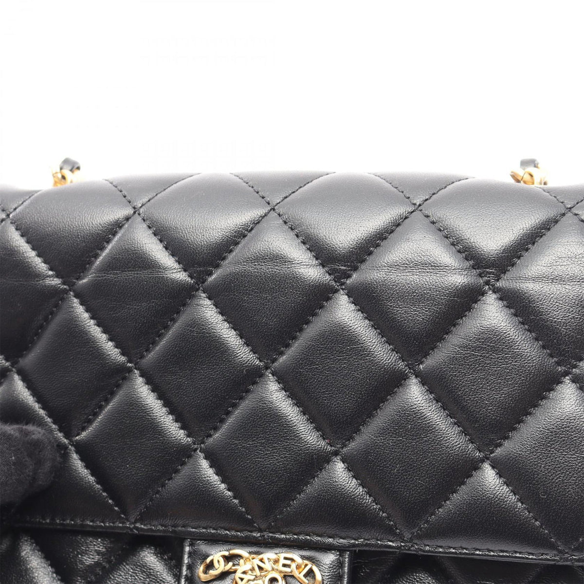Chanel Mini Quilted Lambskin CC Logo Flap — Black