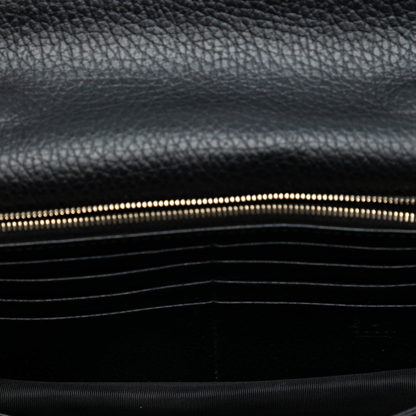 Gucci Leather Interlocking G Dollar Wallet on Chain