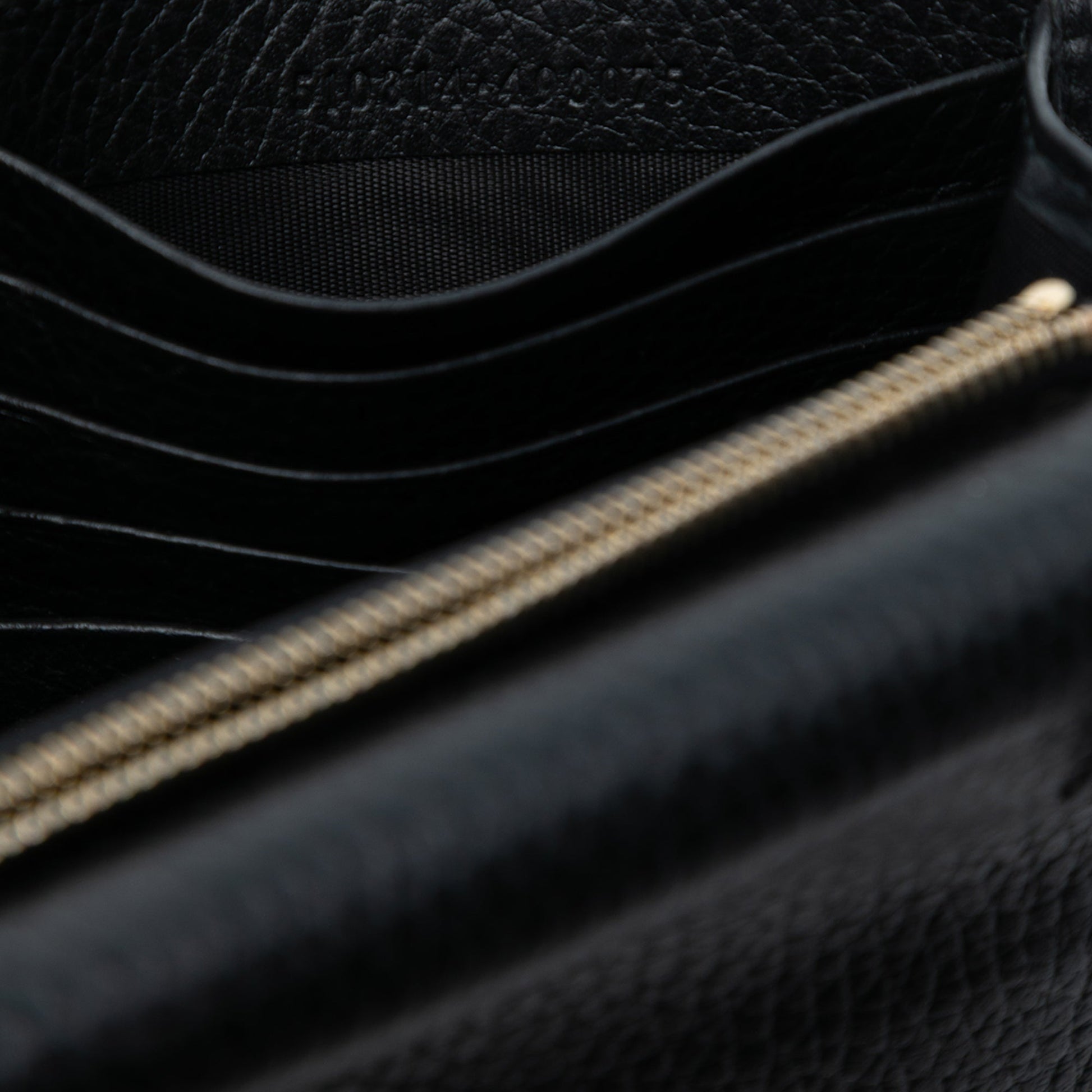 Gucci Leather Interlocking G Dollar Wallet on Chain
