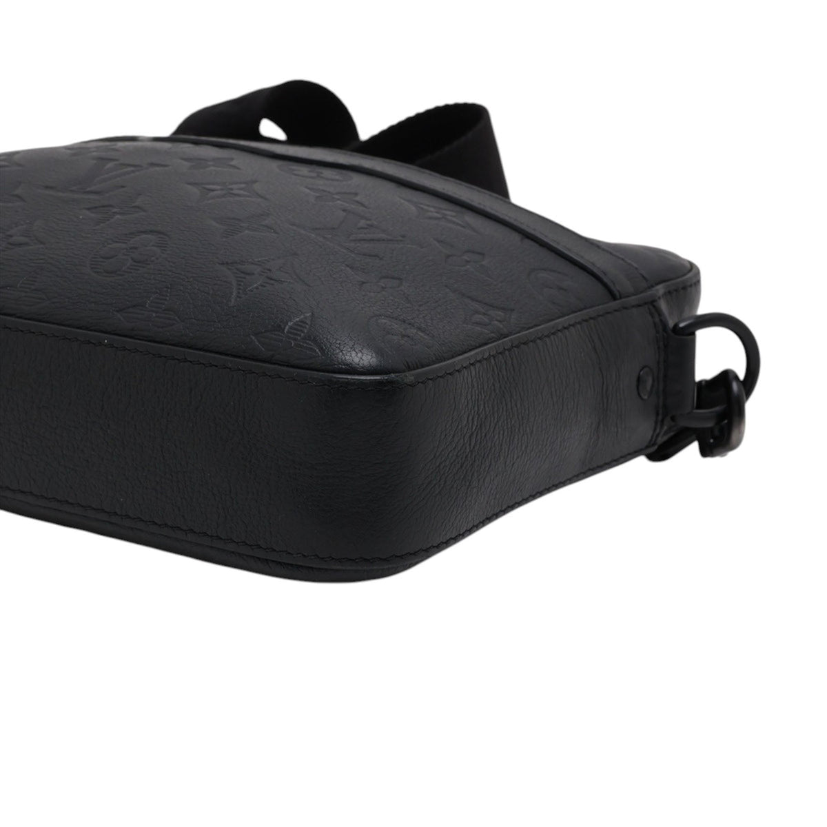 Louis Vuitton Monogram Shadow Trio Messenger — Black