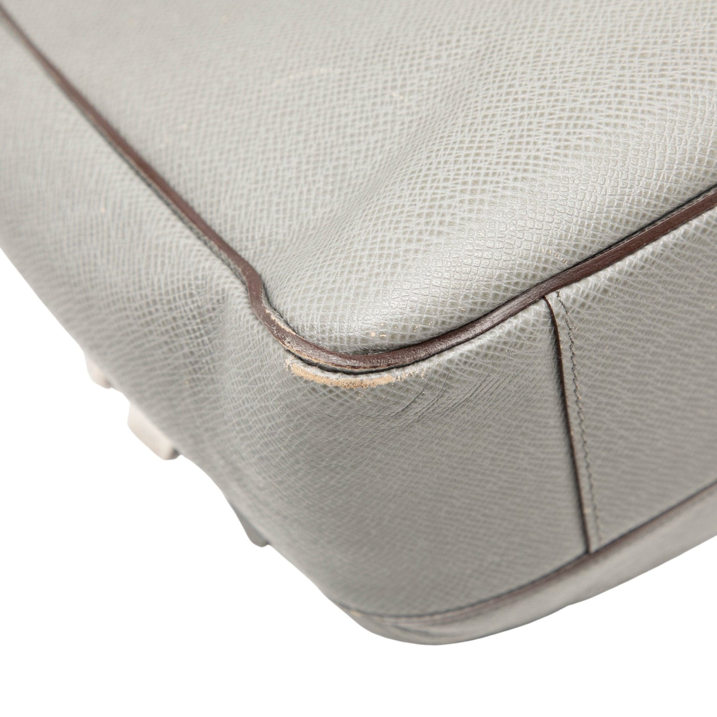 Louis Vuitton Taiga Vassili GM