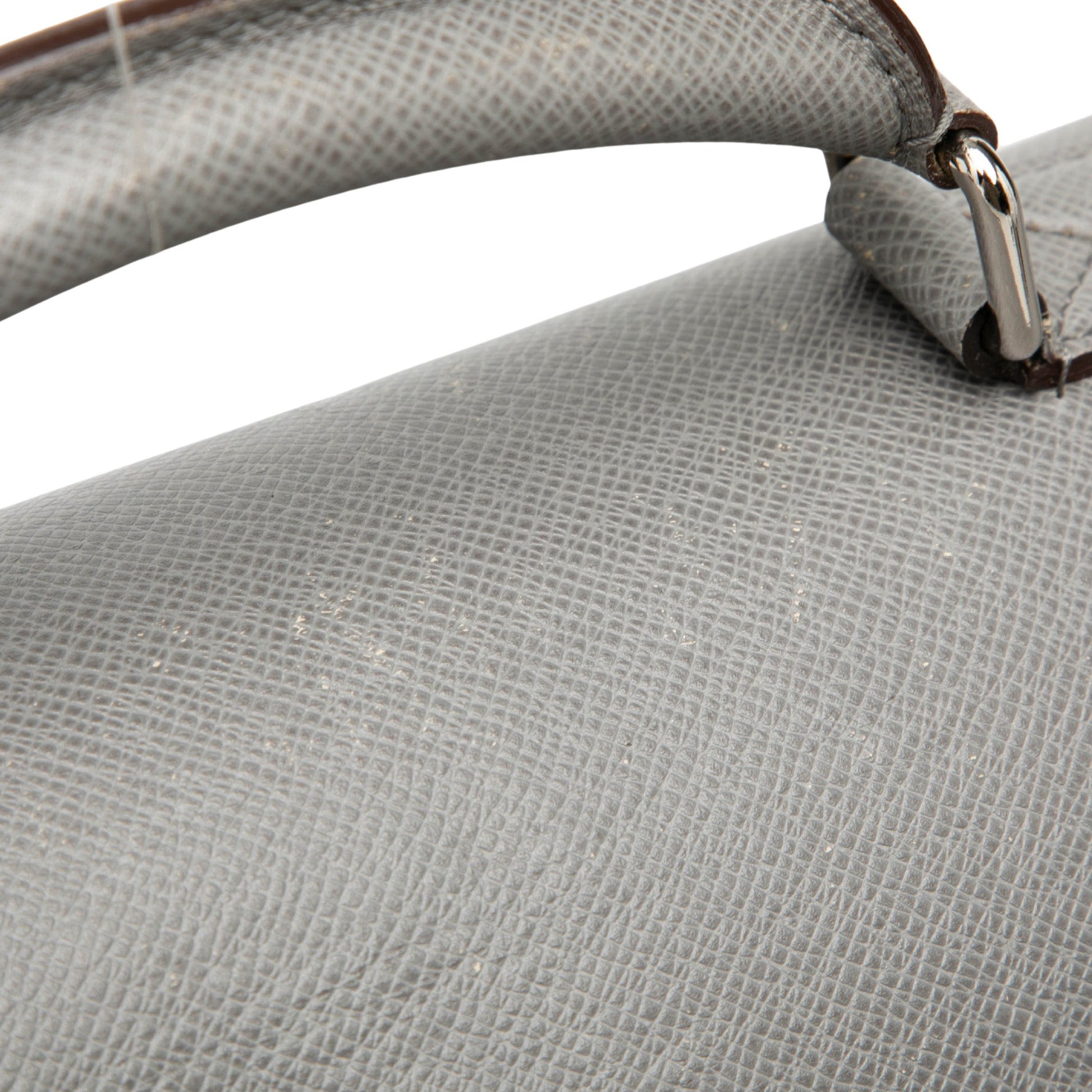 Louis Vuitton Taiga Vassili GM