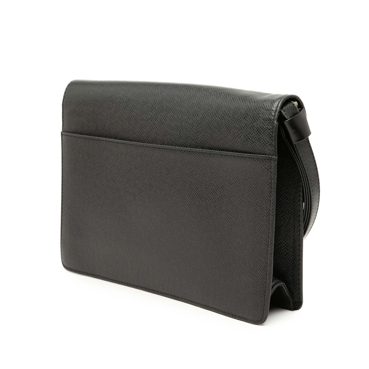 Louis Vuitton Taiga Selenga