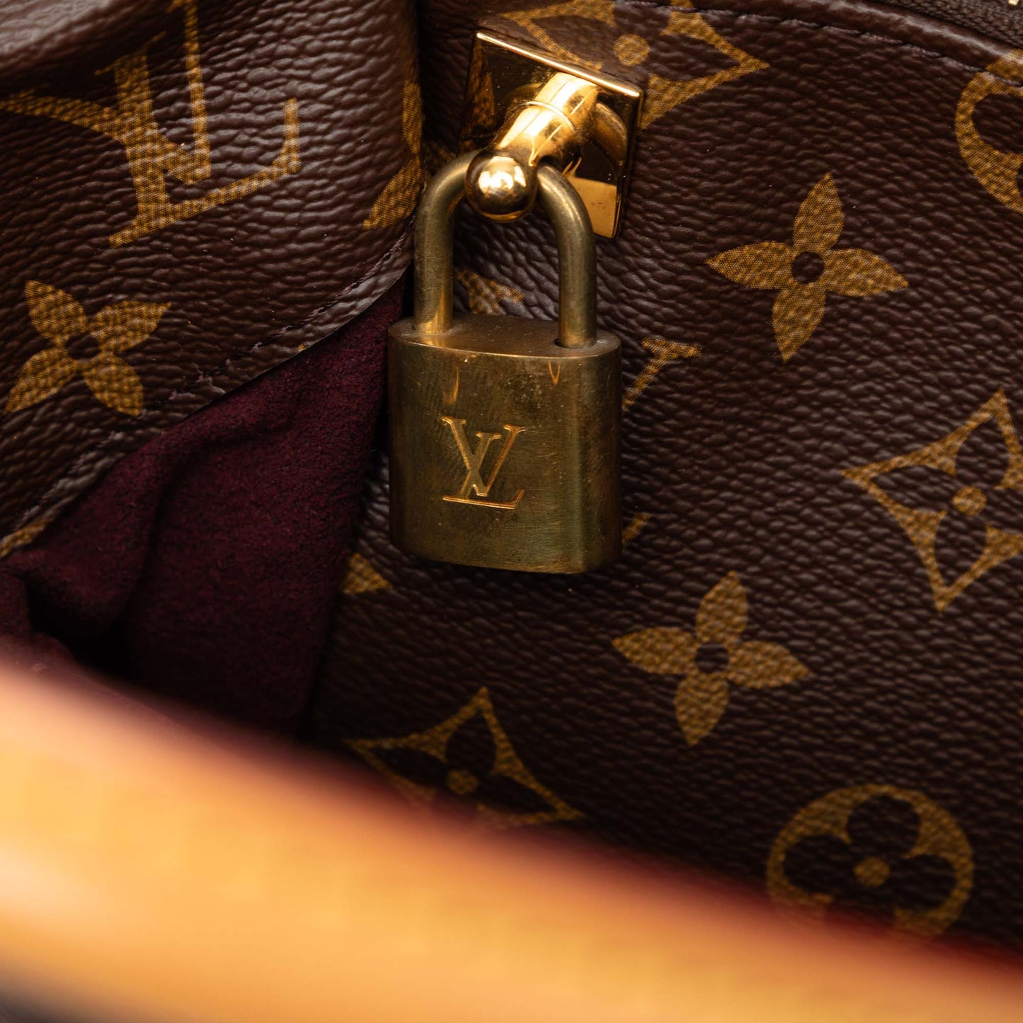 Louis Vuitton Monogram Montaigne MM