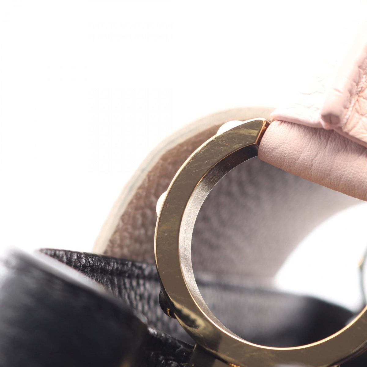 Louis Vuitton Taurillon Capucines MM — Black
