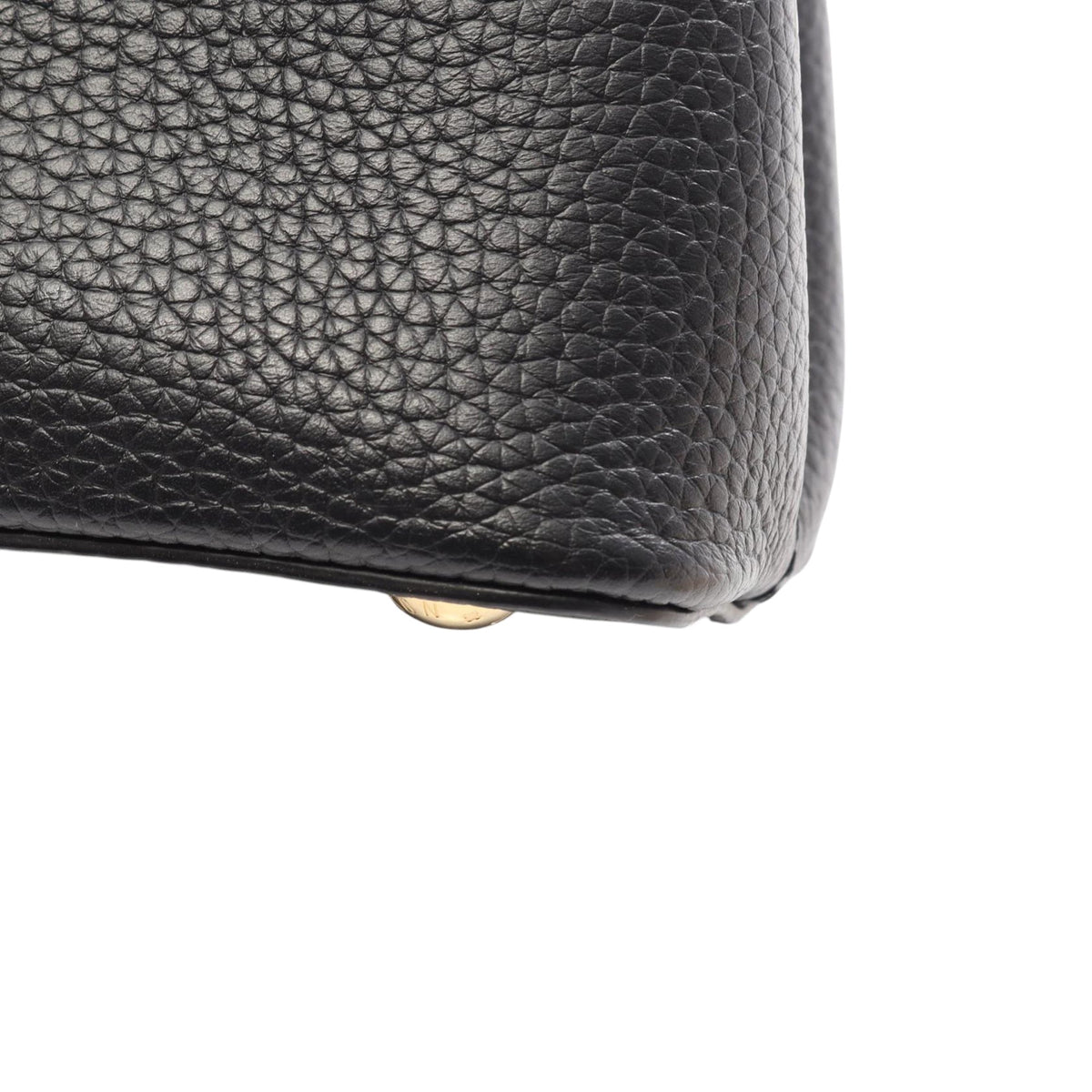 Louis Vuitton Taurillon Capucines MM — Black