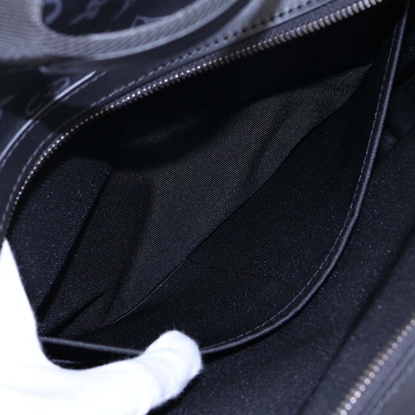 Louis Vuitton Monogram Eclipse Discovery