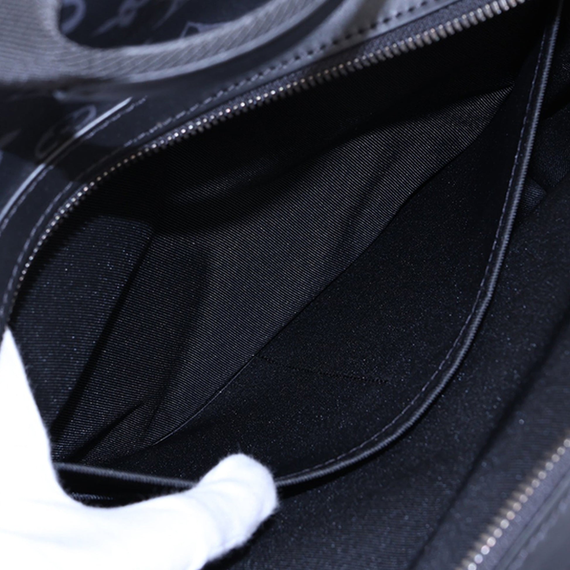 Louis Vuitton Monogram Eclipse Discovery