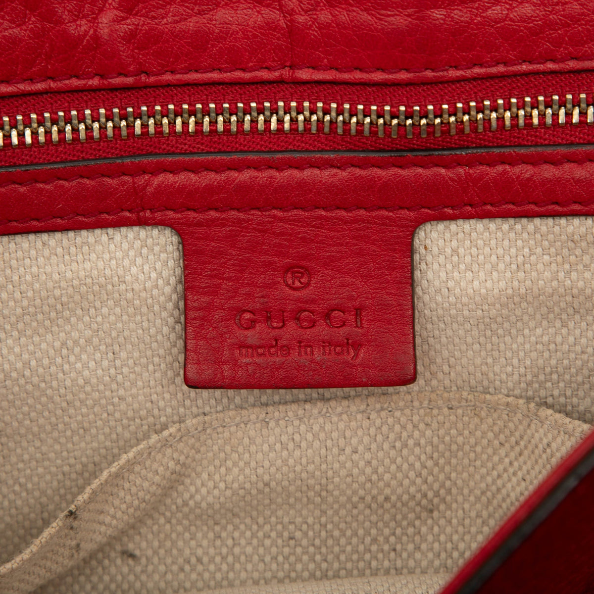 Gucci Medium Calfskin Soho Chain Flap Crossbody